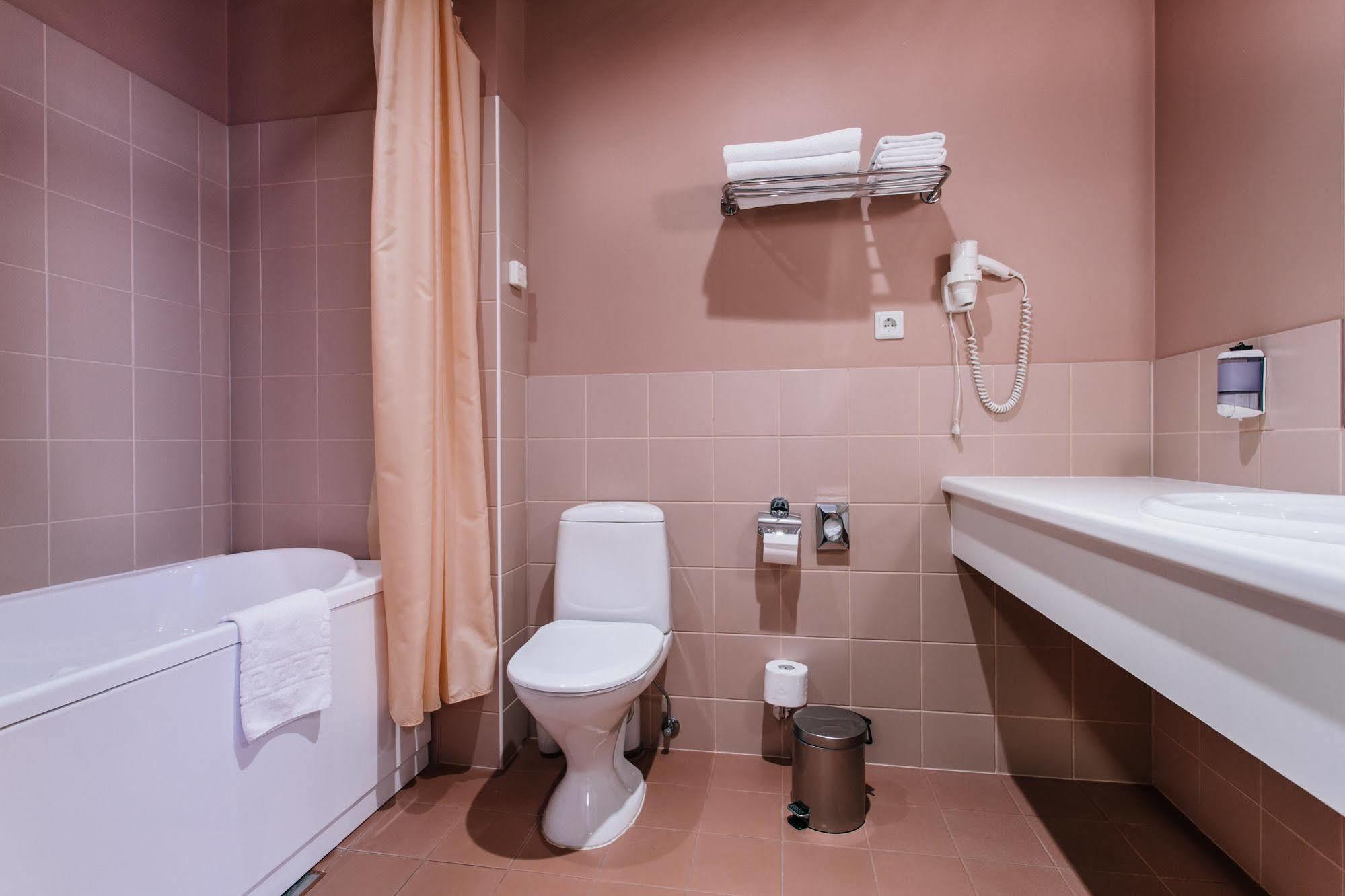 Hestia Hotel Maestro Old Town Талин Екстериор снимка