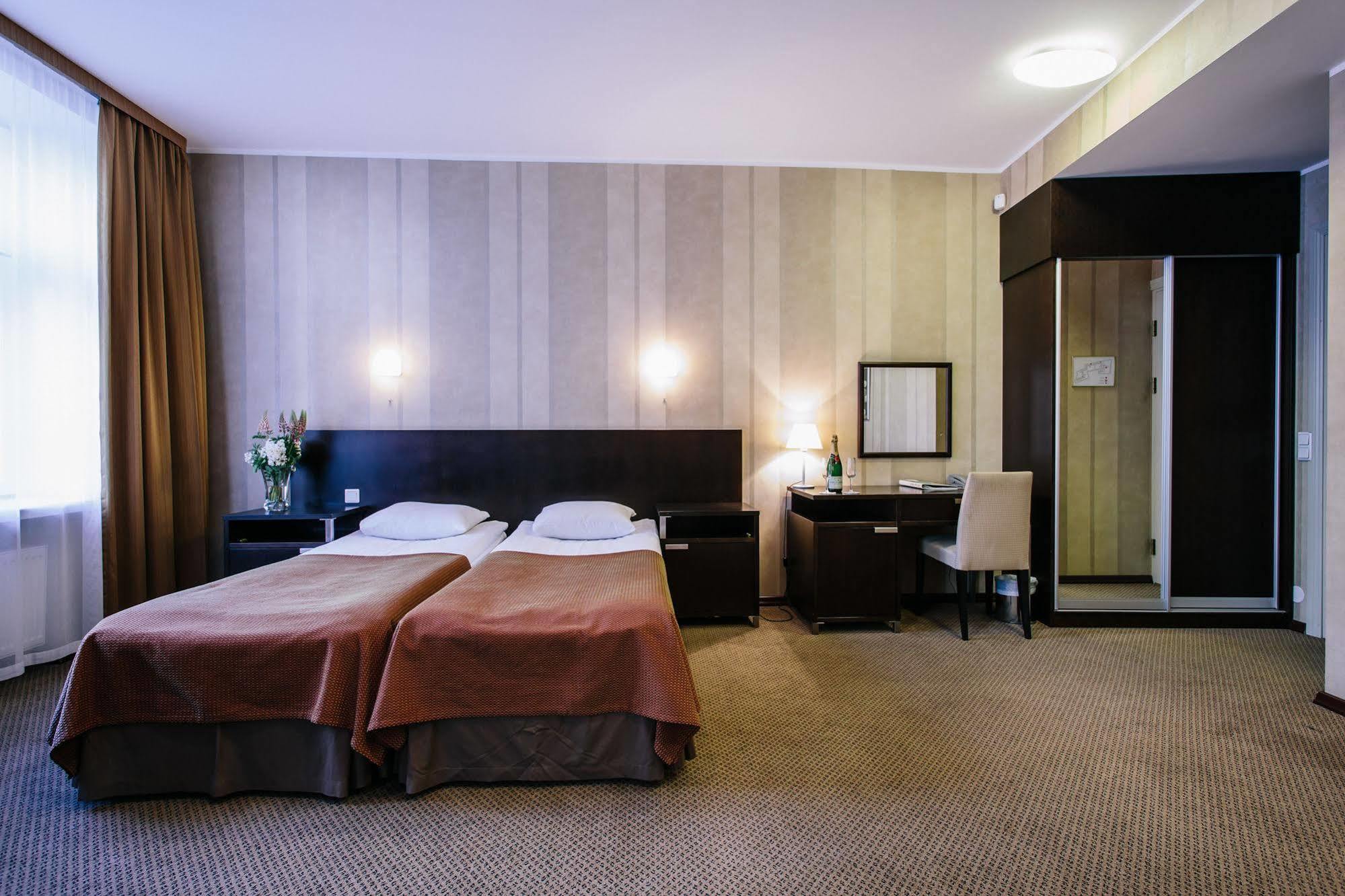 Hestia Hotel Maestro Old Town Талин Екстериор снимка